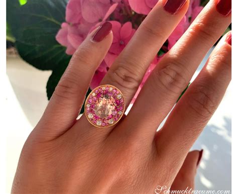 Fabelhafter Morganit Ring mit Pink Saphir und Brillanten SCHMUCKTRÄUME