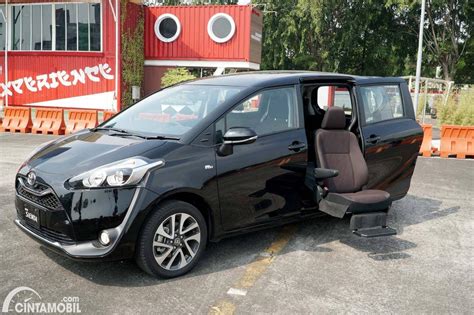 Review Toyota Sienta Welcab Untuk Kebutuhan Khusus