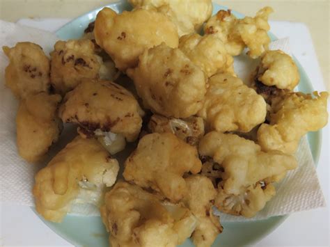 Cauliflower Tempura With Sweet And Spicy Sriracha Sauce Beyondgumbo