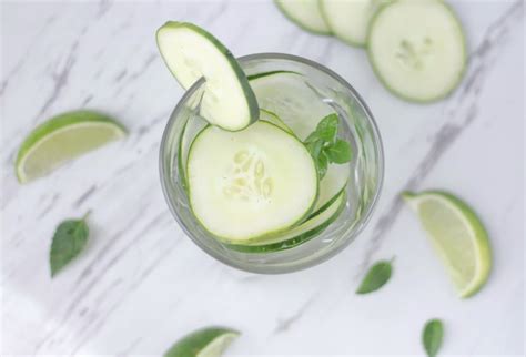 Benefits of Cucumber for Skin & 10 Homemade Cucumber Face Masks