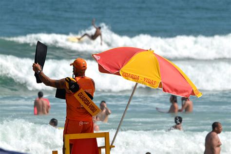 Seguran A Na Praia Prefeitura Refor A Orienta Es A Banhistas