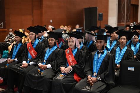 Itny Mewisuda Program Magister Untuk Pertama Kali Institut Teknologi