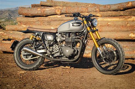 Triumph Brat Style Motorcycle Lord Drake Kustoms