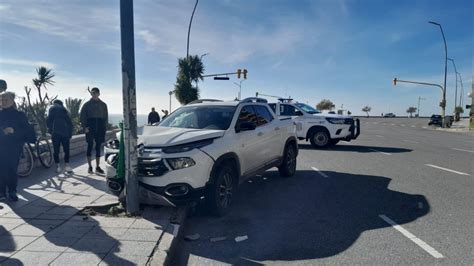 Un Turista Se Descompensó Y Chocó Su Camioneta Contra Una Columna En La Costa Diario La