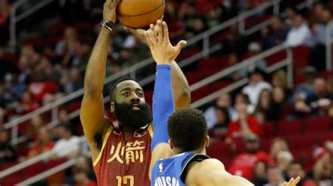 James Harden Extends 30 Point Streak To 30 Games Despite Shoulder Abc13 Houston