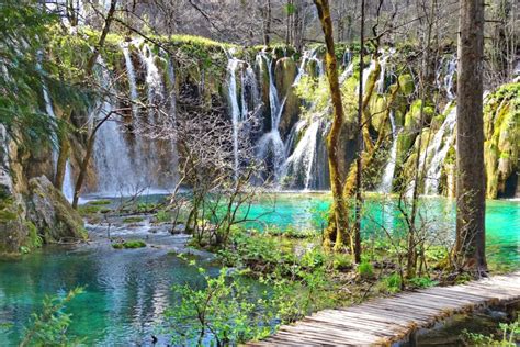 Krka vs Plitvice National Park - Guide to Visiting in 2023