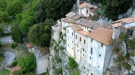 È questo il Borgo che vanta il presepe più antico del mondo