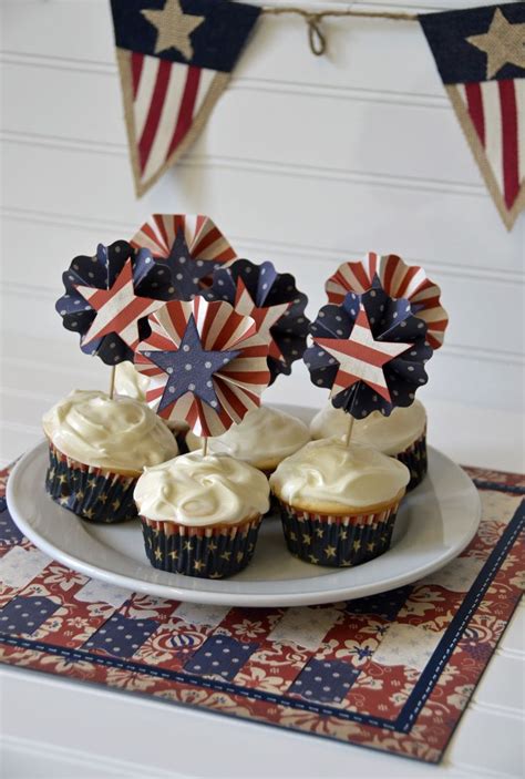 Patriotic Cupcake Topper And Woven Placement