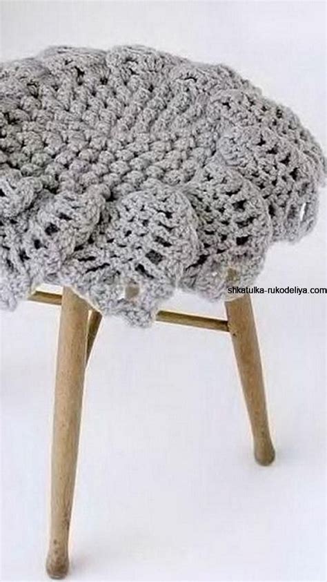 Коврик на табурет с обьемными листьями | Crochet for home, Crochet ...