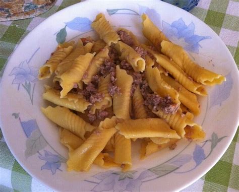 Garganelli Al Rag In Bianco Mani Di Cuoca