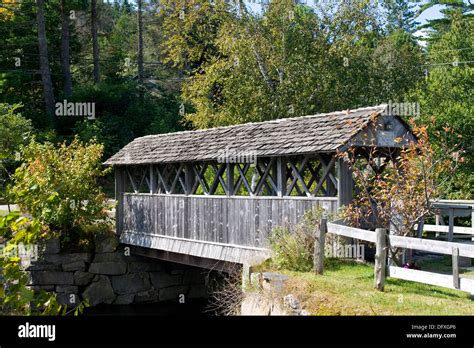 Covered Footbridge Hi Res Stock Photography And Images Alamy