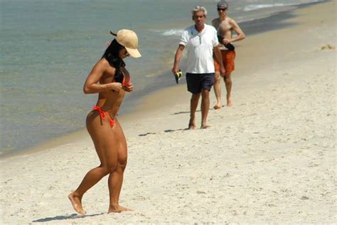 Sol Forte Reaparece E Leva Cariocas S Praias