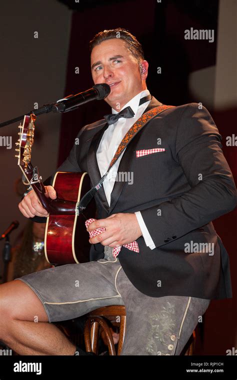 andreas gabalier dresden fotos und bildmaterial  hoher auflosung