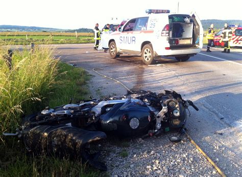 Pontarlier Un Motard Tu En Percutant Un Tracteur