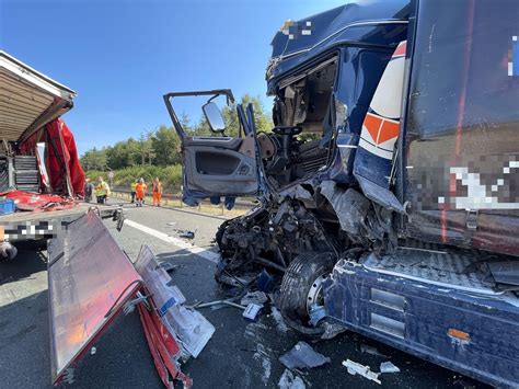 A9 bei Münchberg bis in den Nachmittag gesperrt Trucker 30