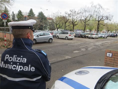 Faenza I Vigili Dichiarano Guerra Ai Parcheggiatori Abusivi