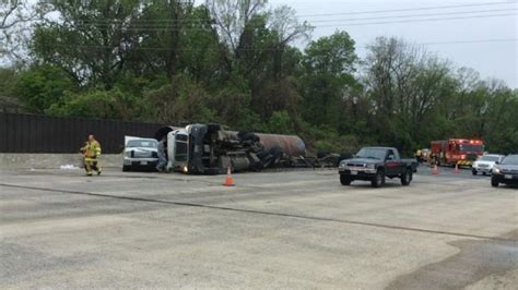 Overturned Tractor Trailer Shuts Down Lanes On Beltway Inner Loop Wjla