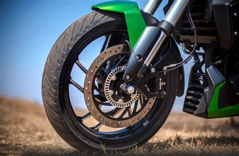 Here Are The Best Tyres For Bajaj Dominar