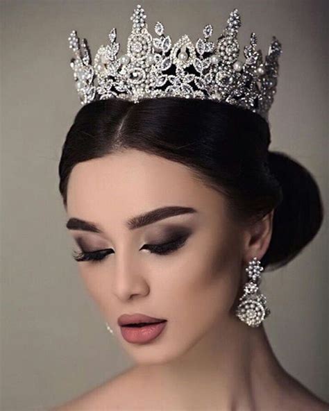 Weddings Around the World: Arabic Bridal Makeup looks You Can Steal for Your Big Day - Bridals.Pk