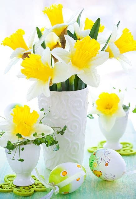 61 Original Easter Flower Arrangements - DigsDigs