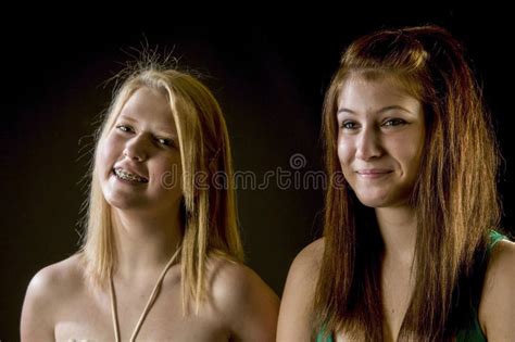 Deux Filles De Ladolescence Meilleurs Amis Pour Toujours Photo Stock Image Du Filles