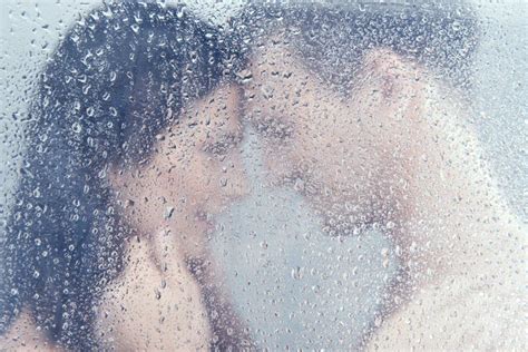 Couples Affectueux Dans La Douche Photo Stock Image Du Mignon