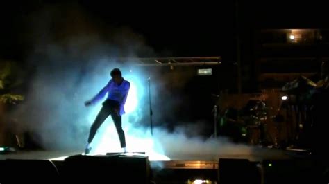 Dirty Diana Live Moonwalk Youtube