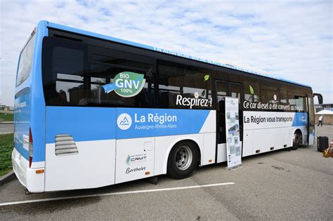 La Région Auvergne Rhône Alpes présente son premier autocar biogaz