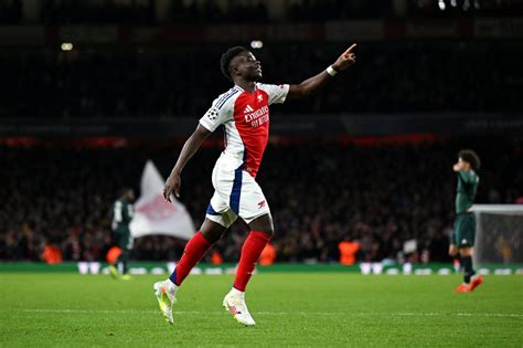 Mikel Arteta reveals how Arsenal s Bukayo Saka can reach Vinícius Jr s