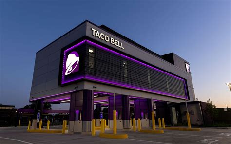 Taco Bell Opens Futuristic Drive Thru With Vertical Lifts That