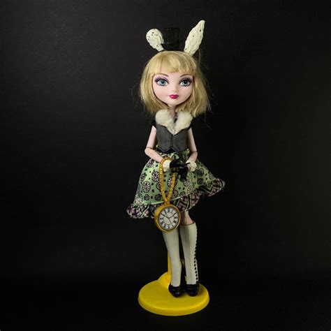 Boneca Ever After High Bunny Blanc Completa Shopee Brasil