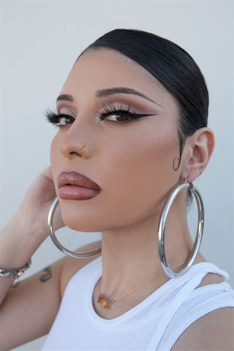 Pin By Vane 🤓 On Makeup Looks Chola Makeup Rhinestone Makeup Dope