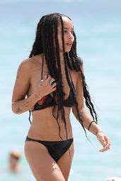 Zoe Kravitz Bikini Pics At A Beach In Miami October 2015 CelebMafia