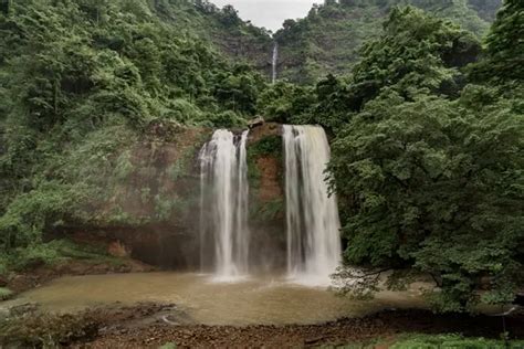 Curug Sodong Menyaksikan Air Terjun Memukau Di Kawasan Geopark Ciletuh