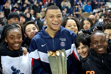 Kylian Mbappe PSG tarihinin en golcü futbolcusu oldu Haberler