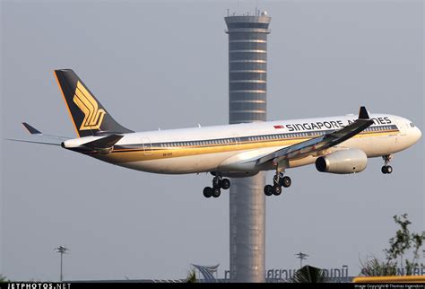 V Stf Airbus A Singapore Airlines Thomas Ingendorn