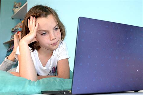 Teacher Online Class Background Images Hd Pictures And Wallpaper For