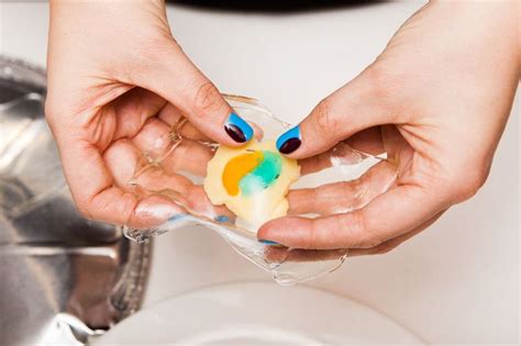 How To Make Edible Tide Pods Using Jell O