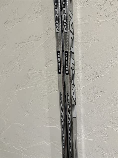 Easton Synergy SL Hockey Stick - Forsberg/ PM9 - 100 Flex - RH - Brand ...