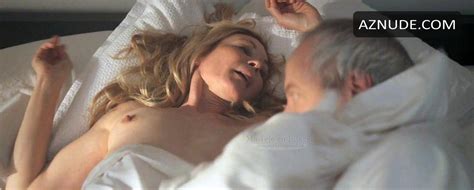 Une Constitution Nude Scenes Aznude