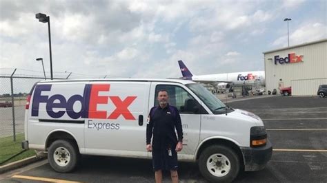 FedEx Courier Personifies Passion in Support of Food Bank