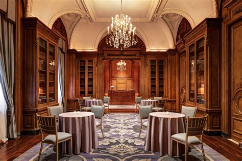 The St Regis Hotel Revives John Jacob Astors Famed Library New York