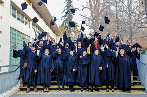 Universidad Andr S Bello Celebr La Graduaci N De Nuevos Doctores