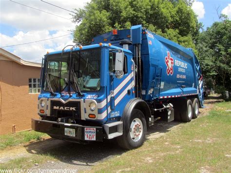 Republic 2010 Mack MRU McNeilus REL 2076 Owned By Rep Flickr