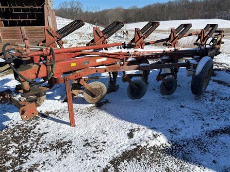 SOLD - White 508 Tillage Plows | Tractor Zoom