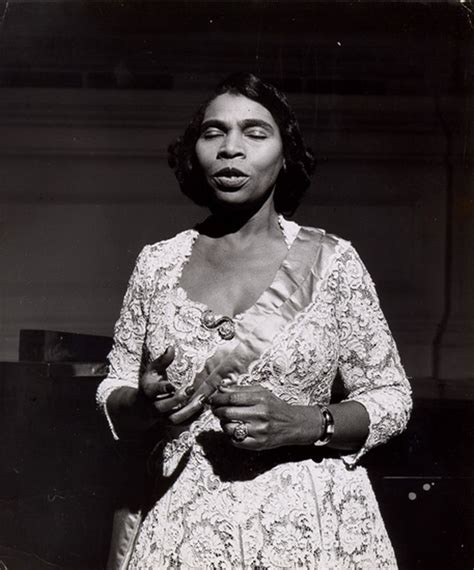 Remembering When Marian Anderson World Famous Contralto Shared Her Voice With Milwaukee Wuwm