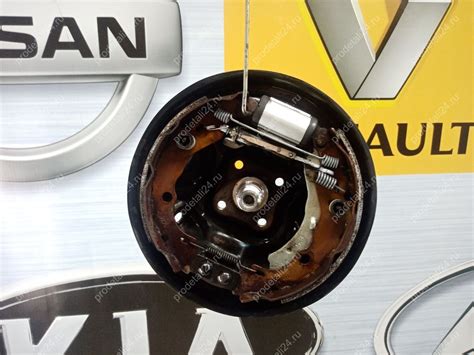 Щит тормозного механизма RENAULT LOGAN 7701208111 купить б/у | Артикул ...