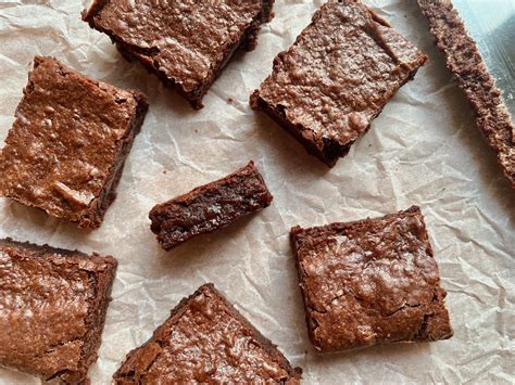 Classic Chocolate Brownies Desserts Of The World Maverick Baking