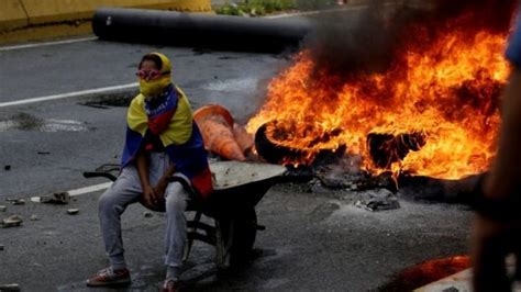 Venezuela Protests Maduro Boosts Minimum Wage By 60 BBC News