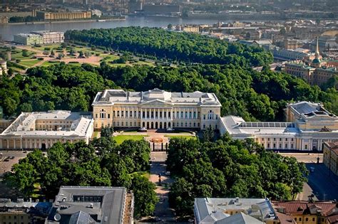 The 6 Most Stunning Palaces to Visit in St. Petersburg | Vogue